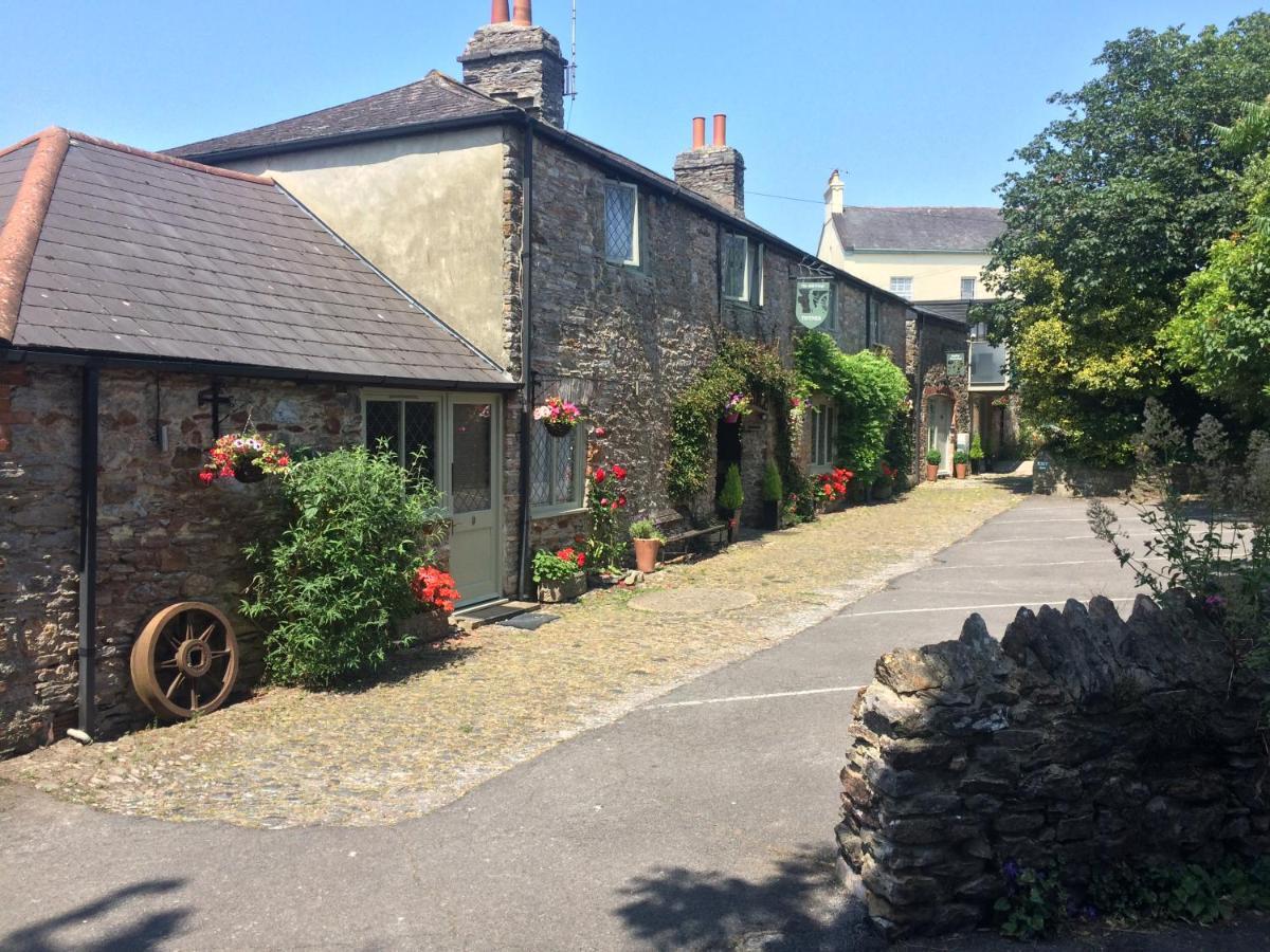 The Old Forge Hotel Totnes Exterior photo