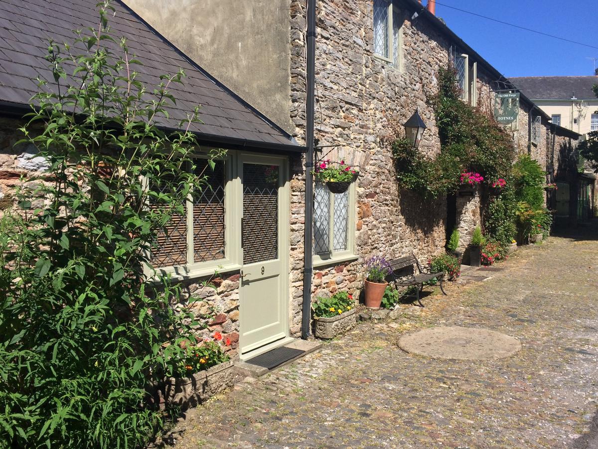 The Old Forge Hotel Totnes Exterior photo